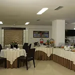 Hotel La Costiera 4*