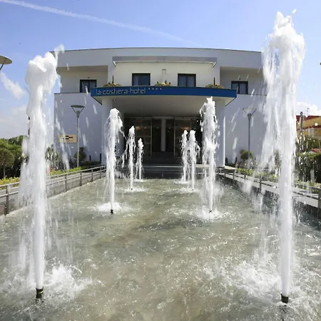 La Costiera Hotel 4*