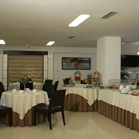 Hotel La Costiera 4*