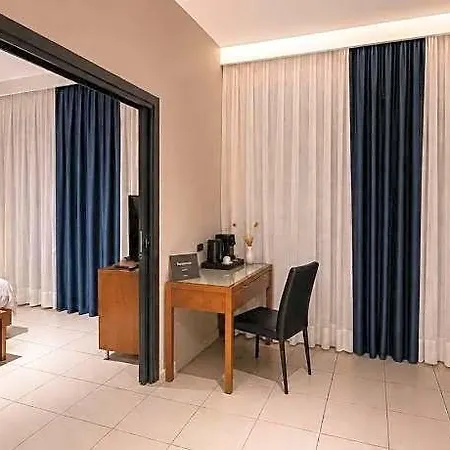 فندق La Costiera 4*