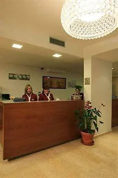 Отель La Costiera Варкатуро