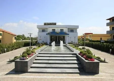La Costiera 4*
