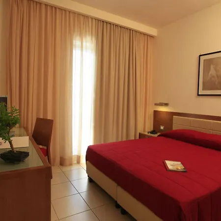 La Costiera Hotel