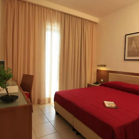 La Costiera Hotel